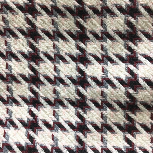 Houndstooth plaid boot skirt - Picture 4 of 4
