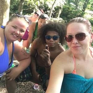 Meet your Posher, Justine