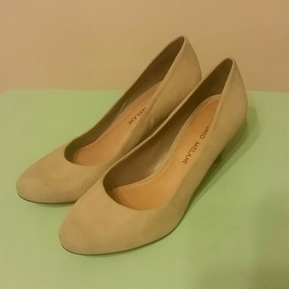Antonio Melani pumps