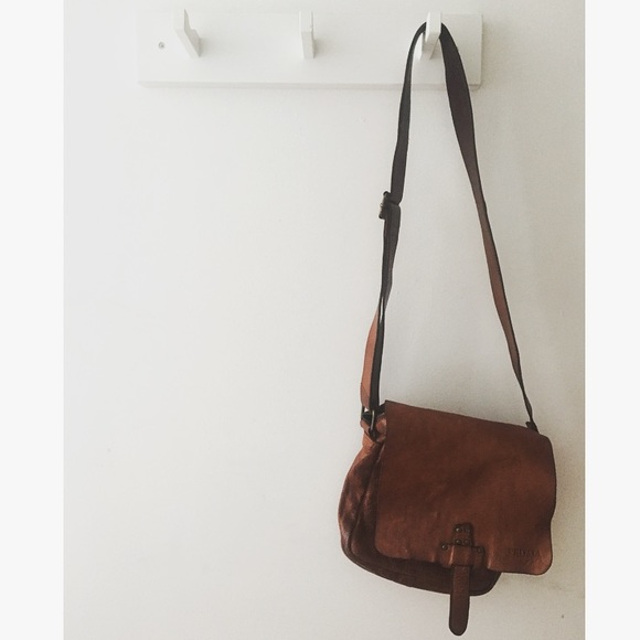 Privata genuine Spanish leather bag w/brass