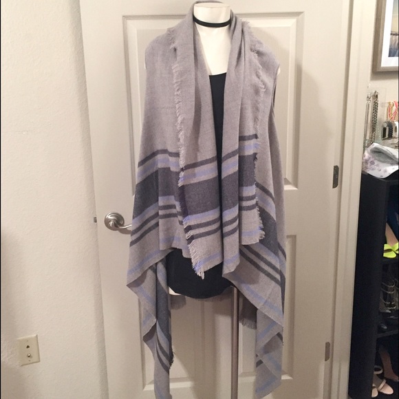 American Eagle Outfitters Sweaters - American eagle open front vest BNWOT