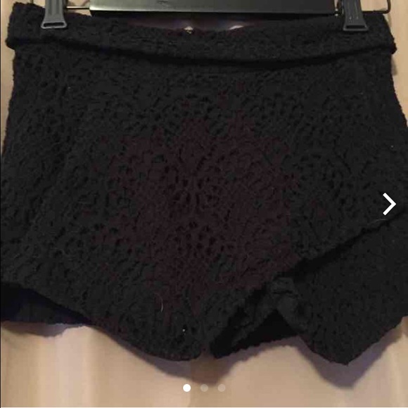 Asymmetrical shorts