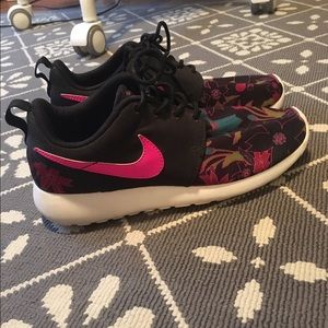 Nike Roshe sneakers