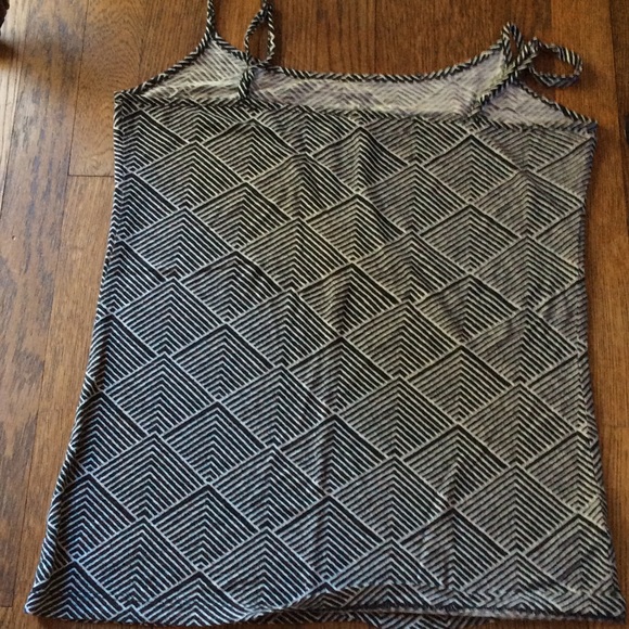 Loft Patterned Tank - Picture 2 of 3