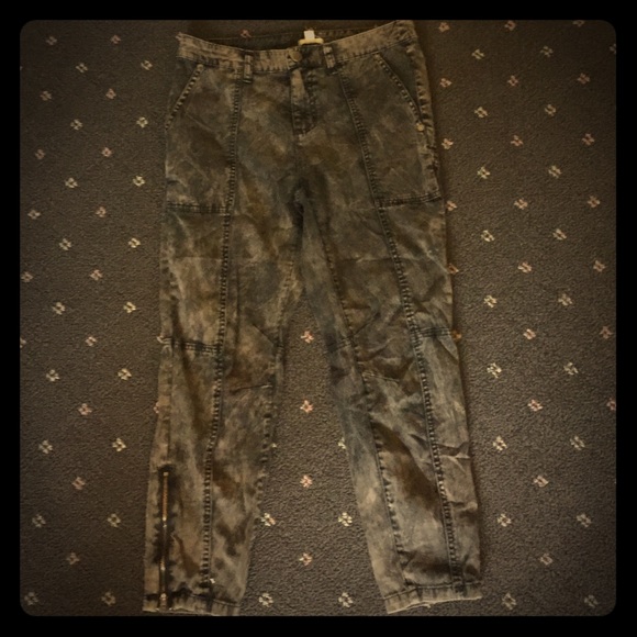 STUNNING WASHED OUT CARGO PANTS