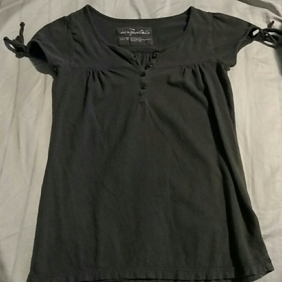 Tee shirt