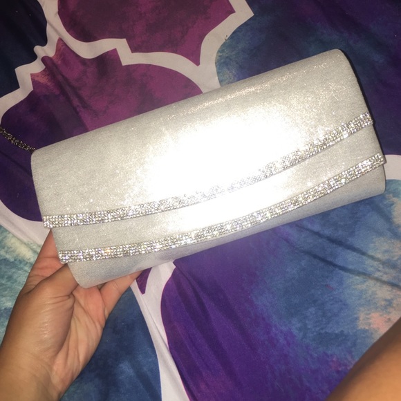 Silver clutch evening bag with rhinestones - Picture 1 of 3