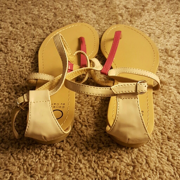 CAN Collection by Carrini Sandals - Picture 3 of 4