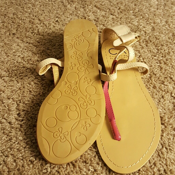 CAN Collection by Carrini Sandals - Picture 4 of 4