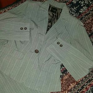 Women's business pant suit