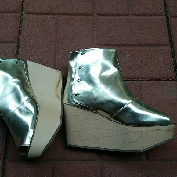 Sydney Brown platform ankle boot NEW - Picture 3 of 4