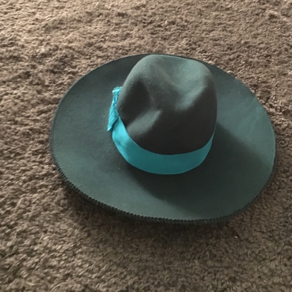 Lola hats floppy hat