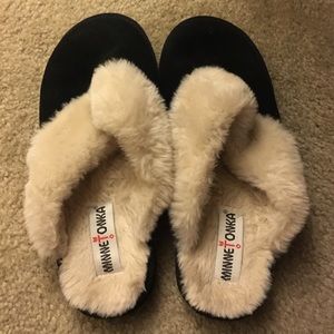 Ugg-like black slippers