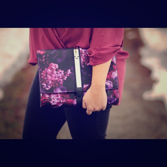Floral clutch