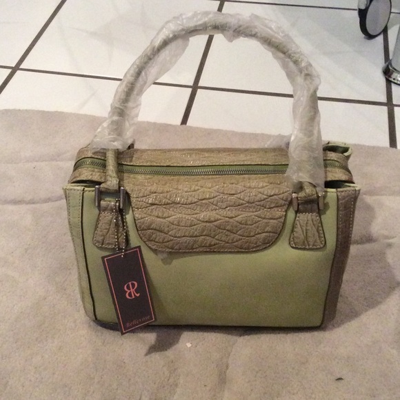Green purse. Brand new.