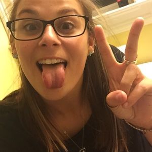 Meet your Posher, Hailey