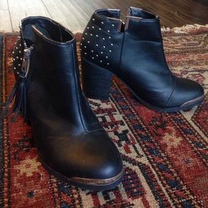 Black vegan leather heeled booties