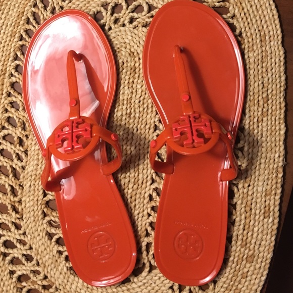 Size 8 poppy orange Tory Burch jelly sandals