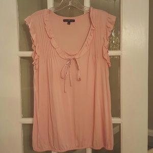 GAP peachy-pink ruffled tank