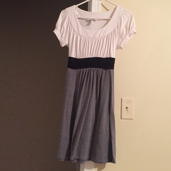 Simple dress $15 OBO - Picture 1 of 2