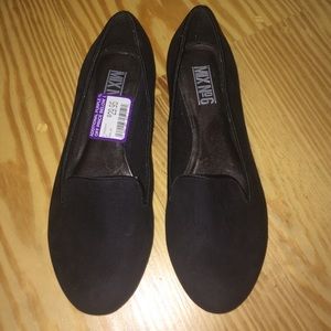 Black flats NWT
