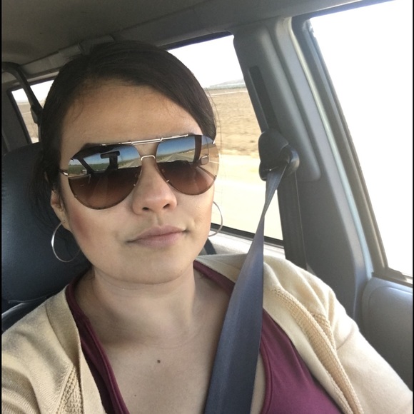 Meet your Posher, Melissa