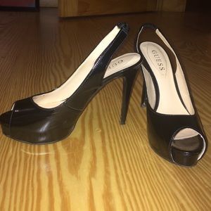 GUESS pumps
