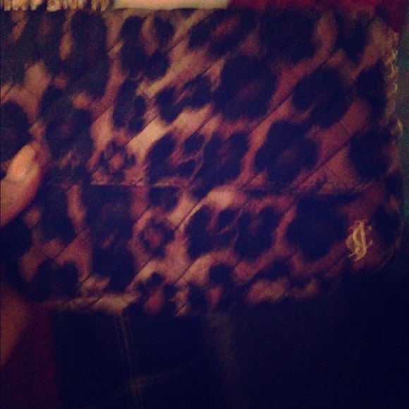 Crossbody bag and pouch