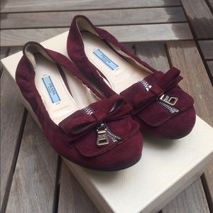 *** SOLD ***Prada Camoscio Flats