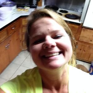 Meet your Posher, Linda