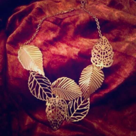 Gold Tone Leaf Nature Necklace