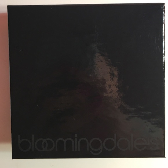 Two Golden Bracelets - Picture 4 of 4