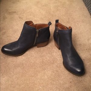 Lucky Brand blue Basel booties women size 7m