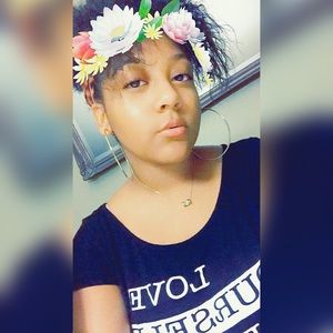 Meet your Posher, Kaya