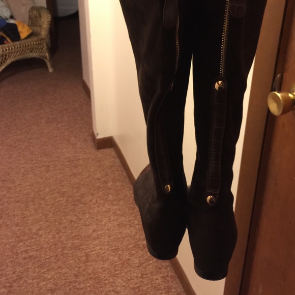 Beautiful suede boots - Picture 4 of 4