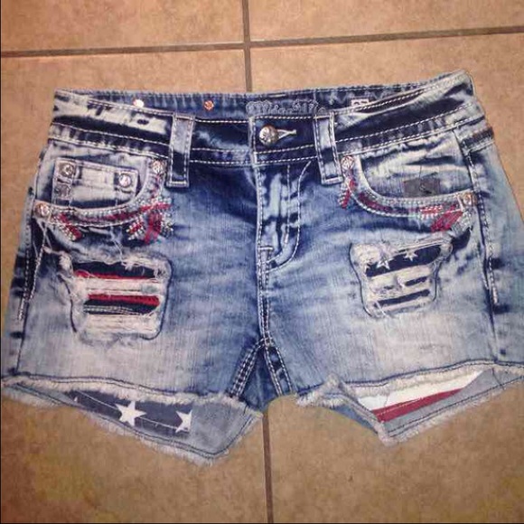 NWT 30 FLAG SHORTS MISS ME JEANS!