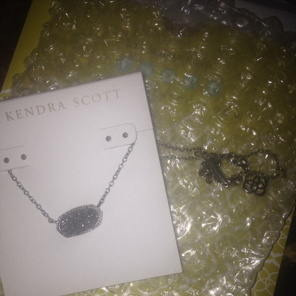 Kendra Scott Elisa platinum necklace