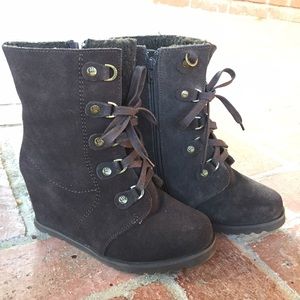 BEARPAW Boots