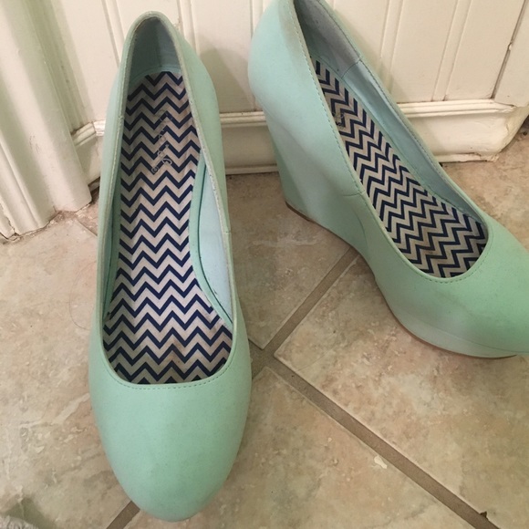 Wedges - Picture 2 of 3