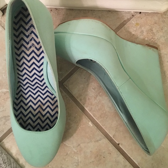 Wedges - Picture 3 of 3