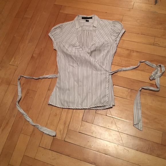 Express Tops - Express dressy blouse