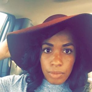 Meet your Posher, Vee