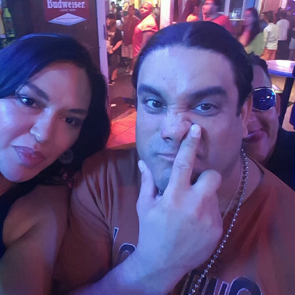 Meet your posher, Erica - Picture 3 of 4