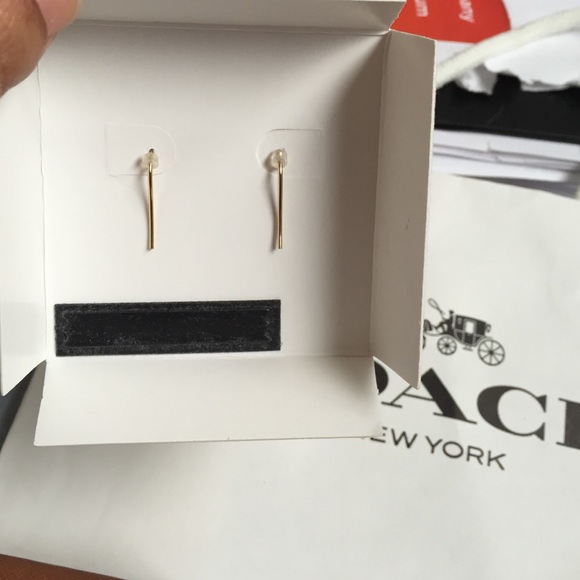 NWT Coach heart lock earrings. - Picture 2 of 3