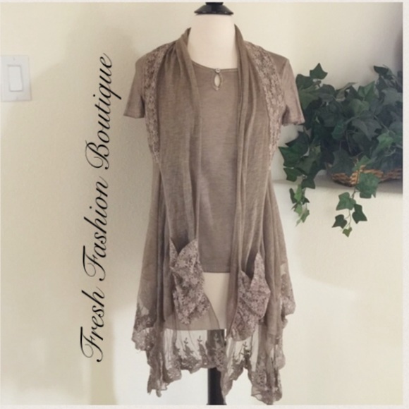 Lace Vest & Crew Neck Tee Set - Picture 2 of 4