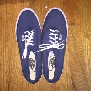 NEVER WORN. VANS