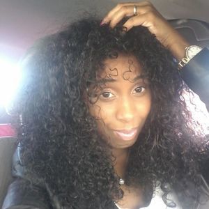 Meet your Posher, Ciara