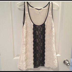 Maurices Tank