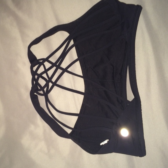 Black Lululemon free to be wild sports bra