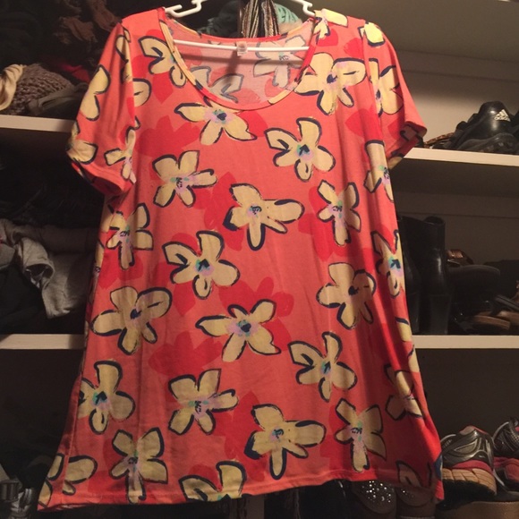 CLASSIC TEE!